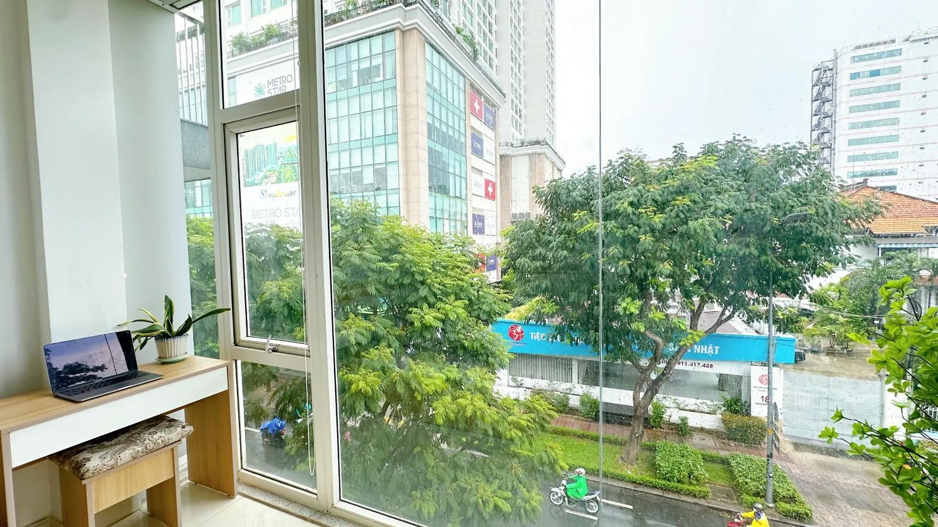 Mat Tien Quan 3 - Nha Kinh View Dep - Co Thang May Ho Chi Minh City Vietnam